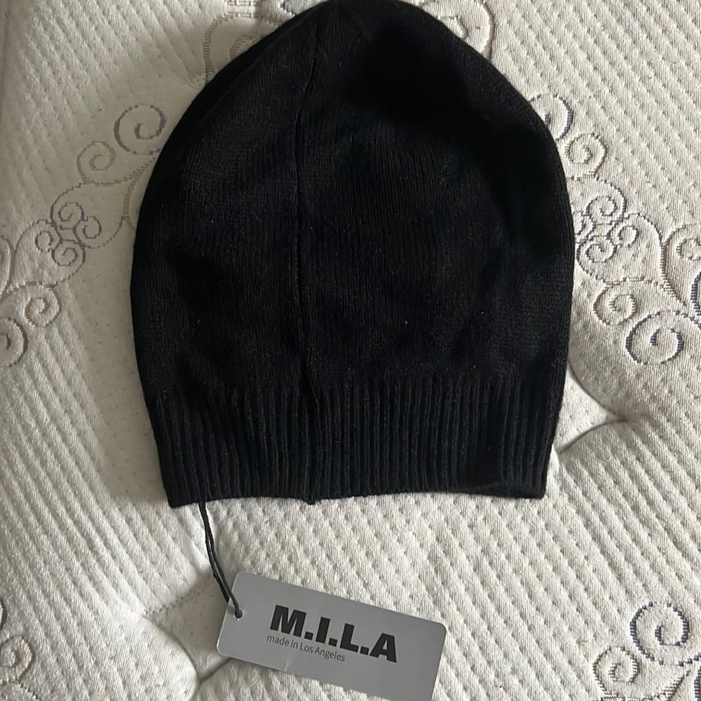 Black beanie brand new cashmere